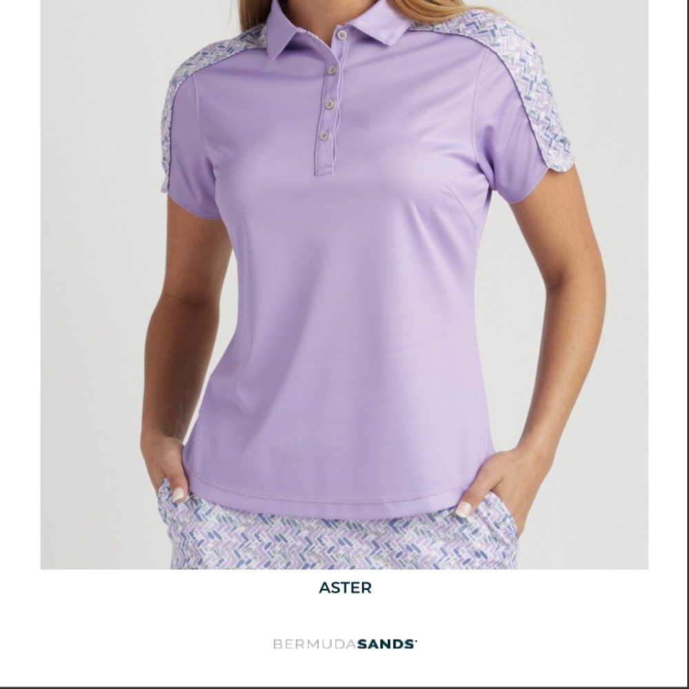 NWT Bermuda Sands ladies short sleeve golf top.